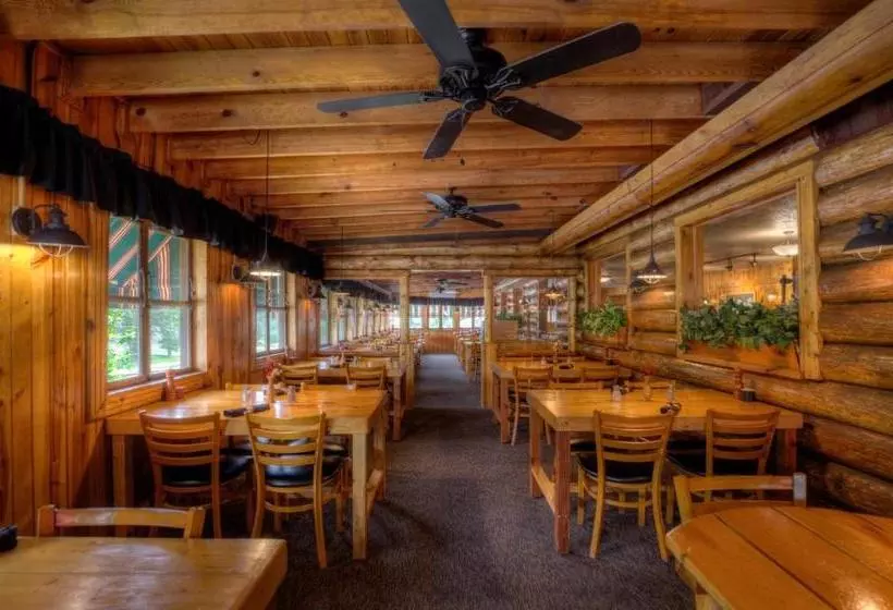 Отель Powder House Lodge