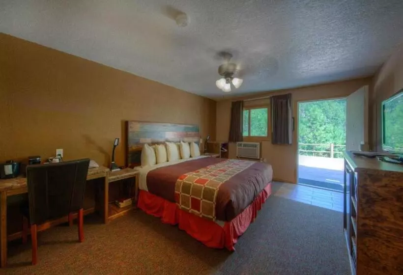 Отель Powder House Lodge