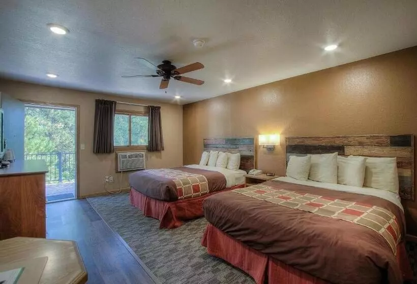 Отель Powder House Lodge