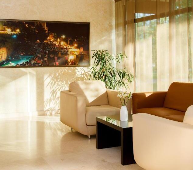 هتل Pushcha Congress