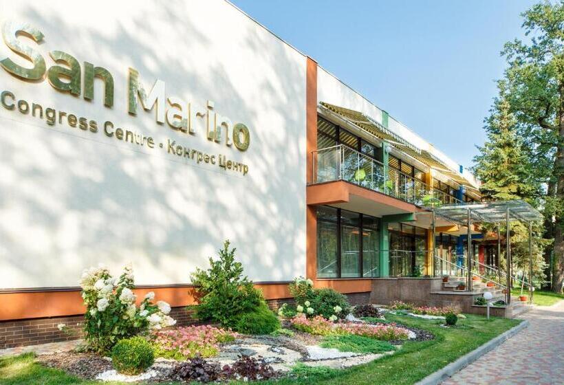 هتل Pushcha Congress