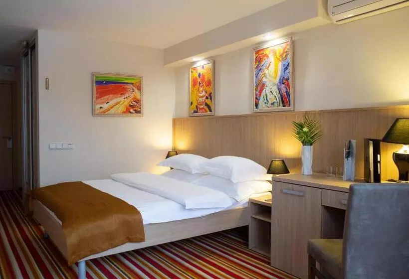 Hotel Pushcha Congress