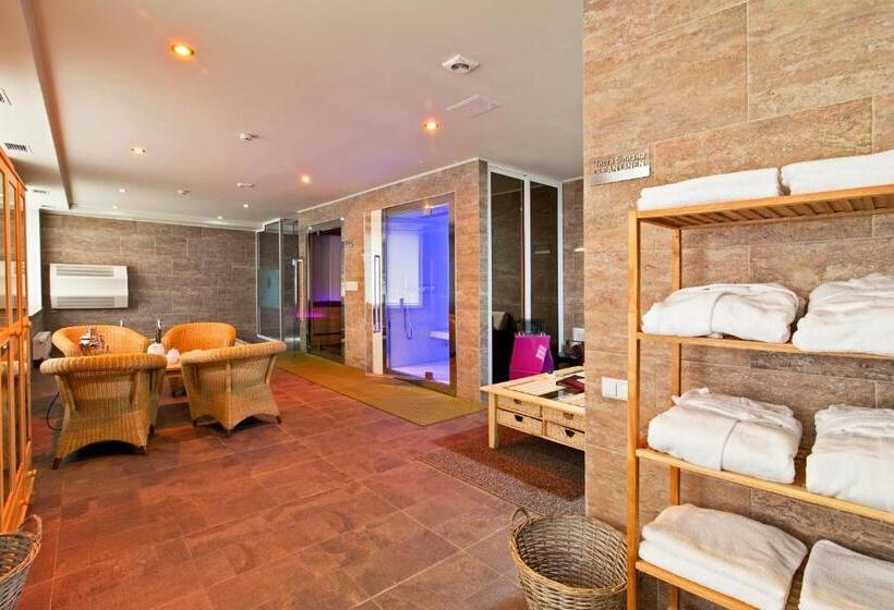 هتل Pushcha Congress