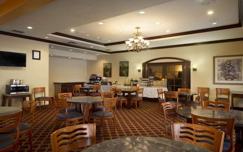 فندق Ramada By Wyndham Kissimmee Downtown