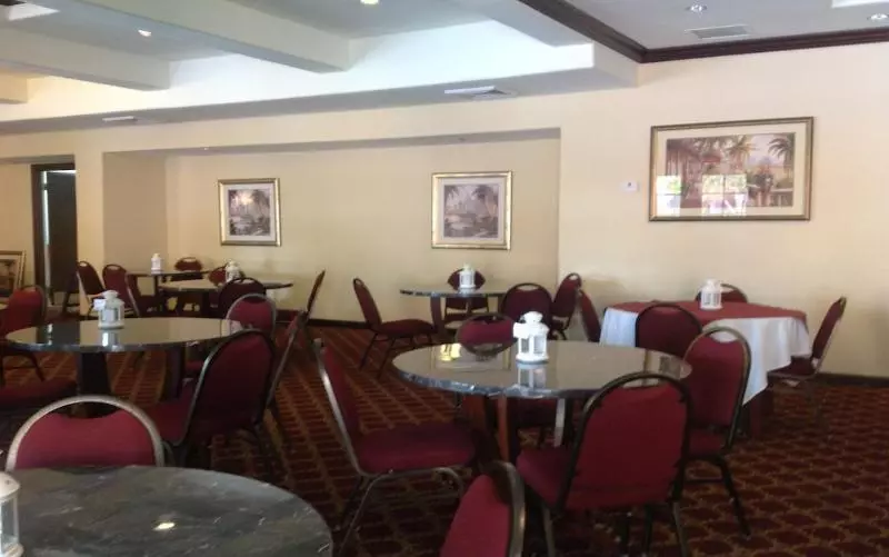 호텔 Ramada By Wyndham Kissimmee Downtown