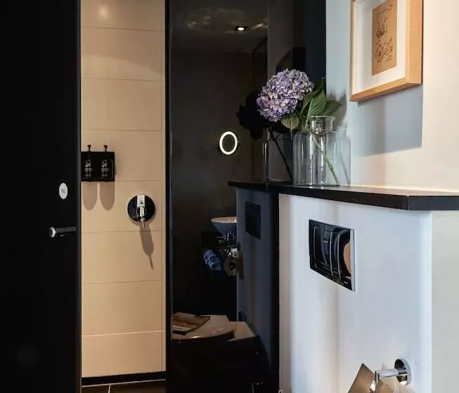 Sir Albert Hotel, Part Of Sircle Collection