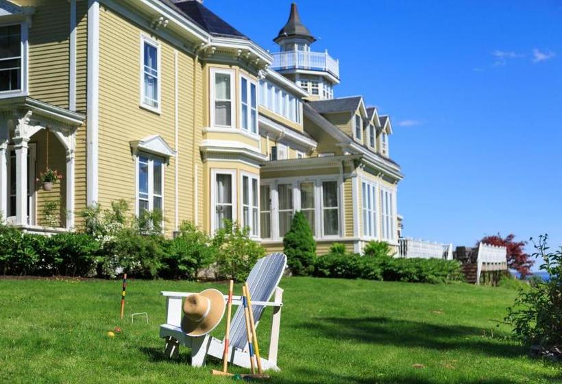 Отель Captain Nickels Inn