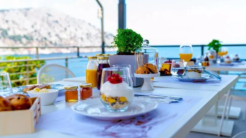 فندق Xenia Residence & Suites