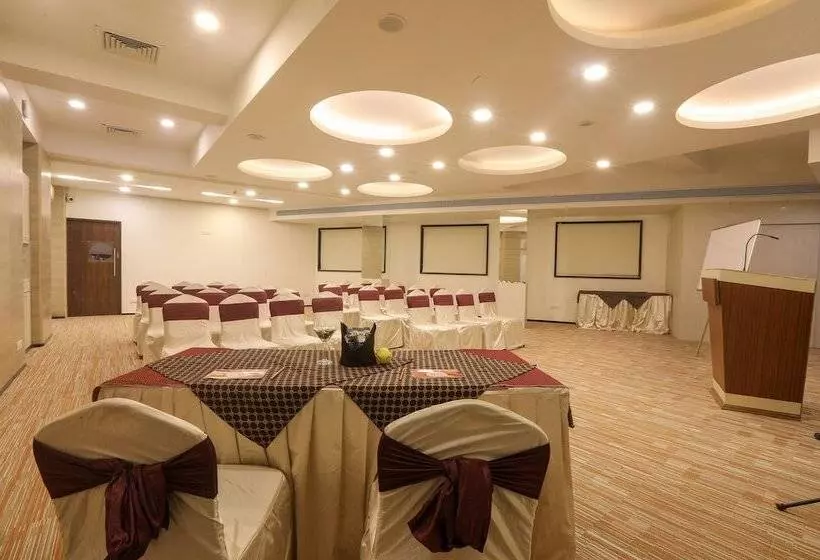 هتل Ira By Orchid, Nashik
