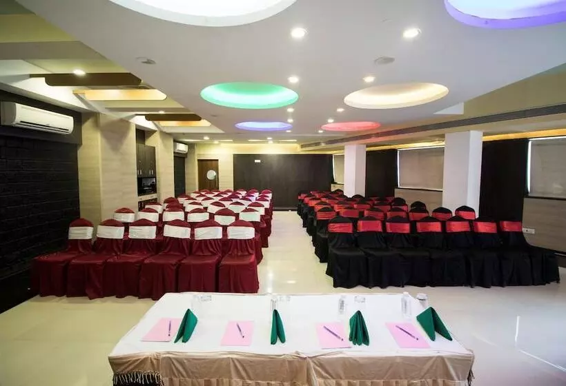 هتل Ira By Orchid, Nashik