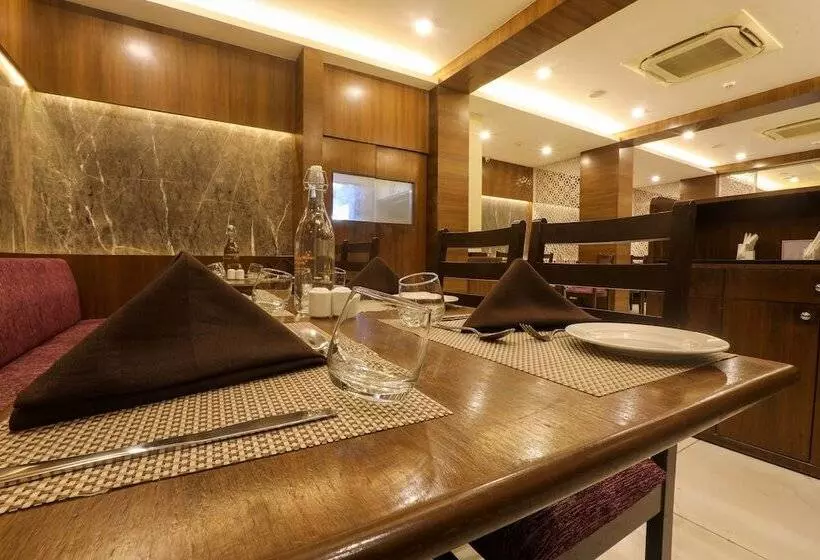 هتل Ira By Orchid, Nashik