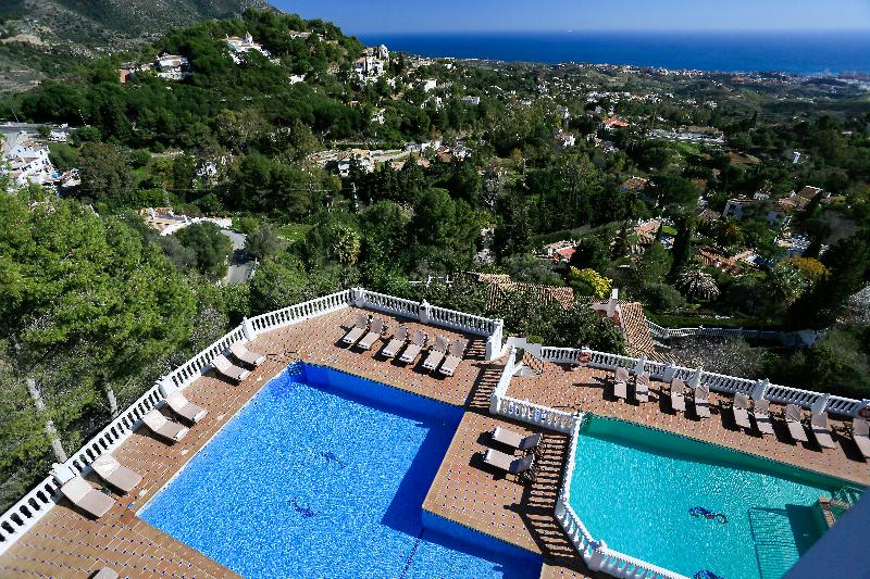 Macdonald La Ermita Resort