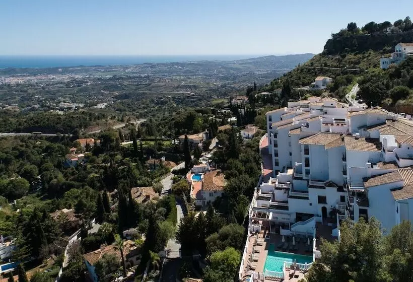 Macdonald La Ermita Resort