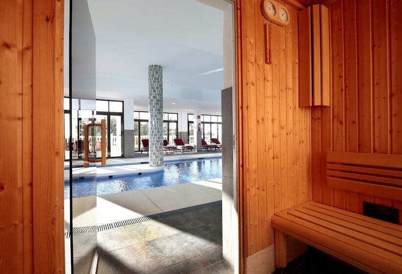 Macdonald La Ermita Resort