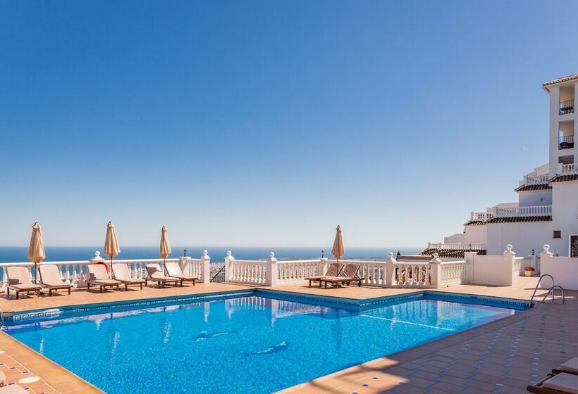 Macdonald La Ermita Resort