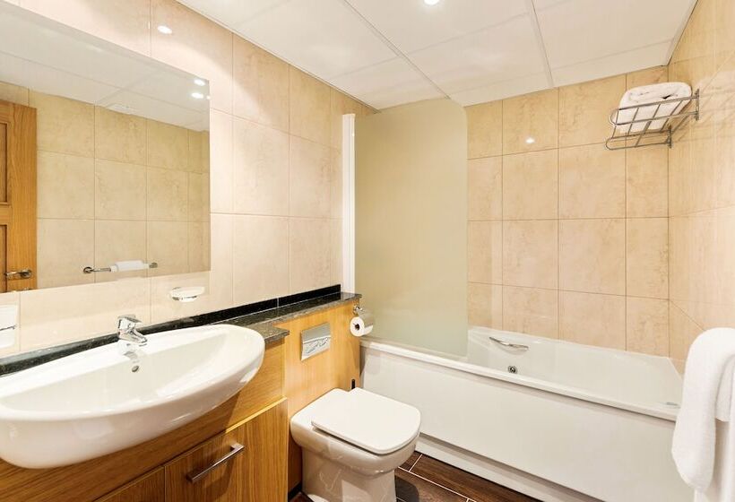 Macdonald La Ermita Resort