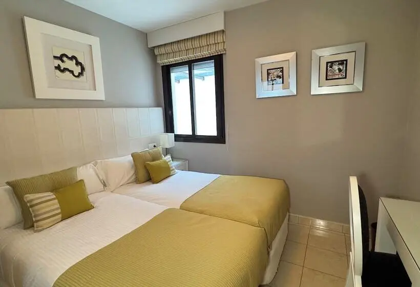 Macdonald La Ermita Resort