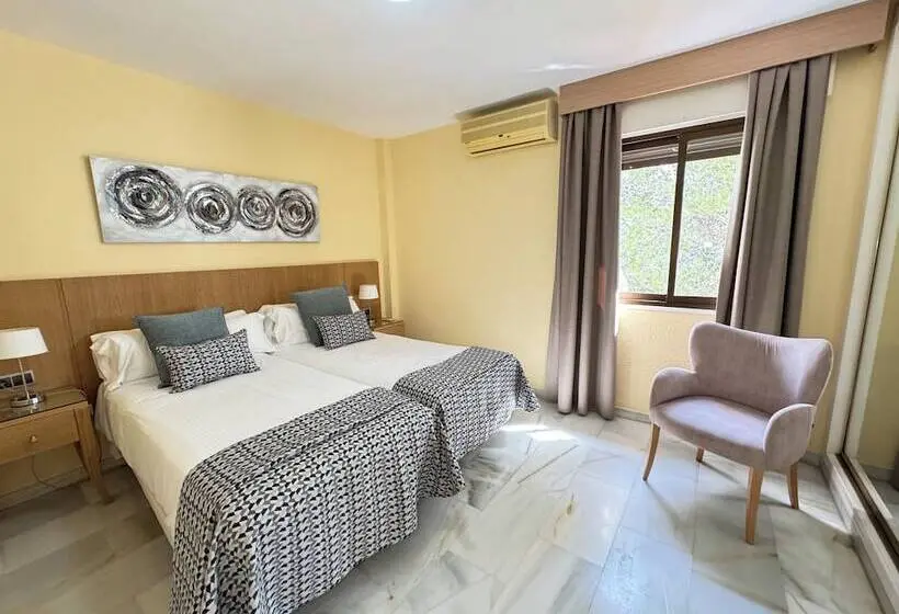 Macdonald La Ermita Resort