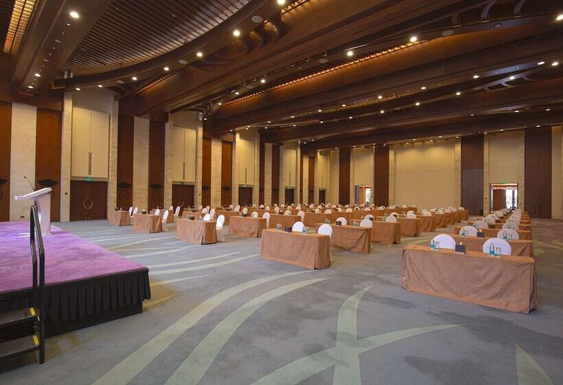 Sofitel Dubai The Palm Resort & Spa