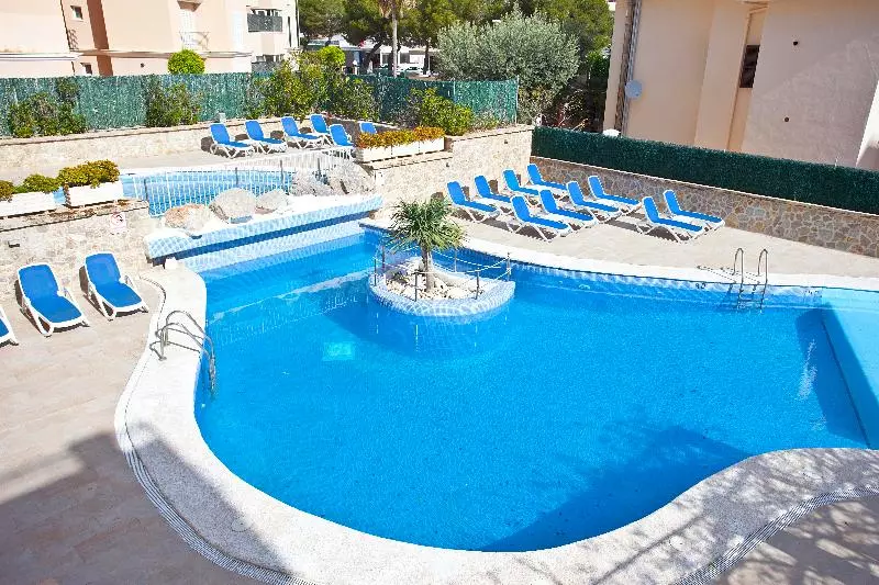 Sol y Mar Apartments