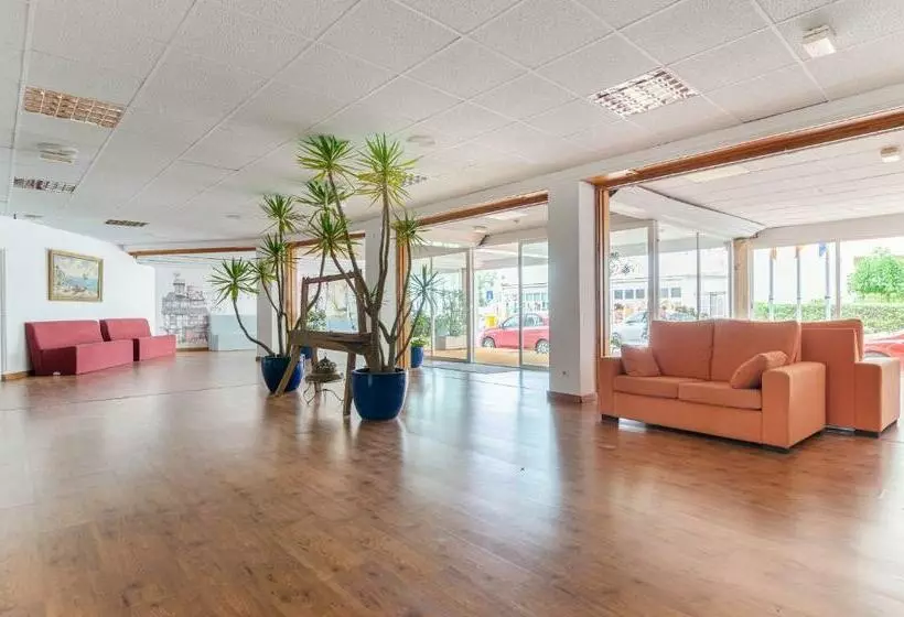 Sol y Mar Apartments