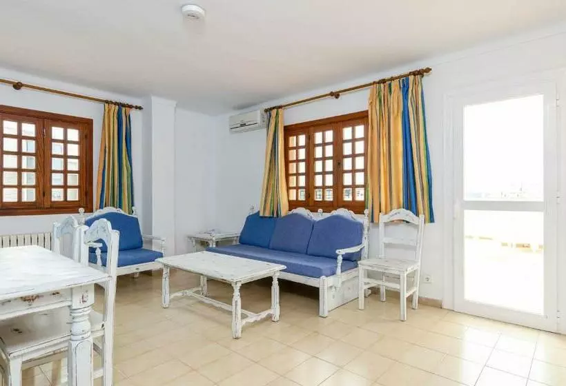 Sol y Mar Apartments