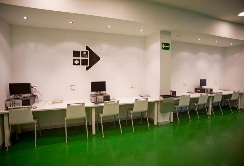 Bbk Bilbao Good Hostel