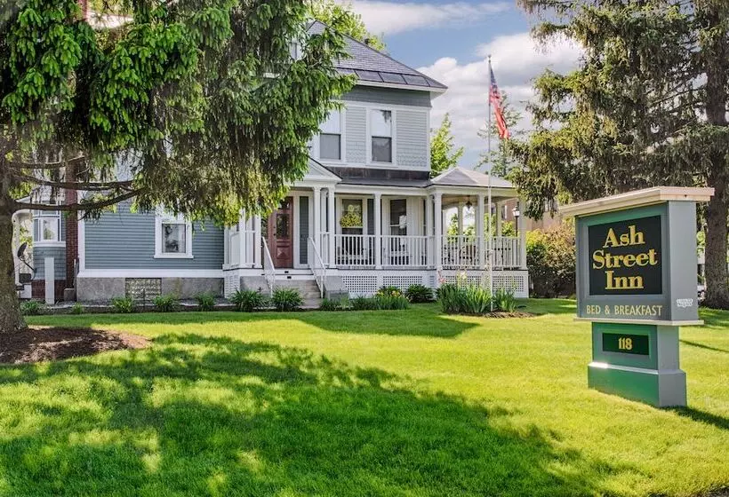 צימר Ash Street Inn