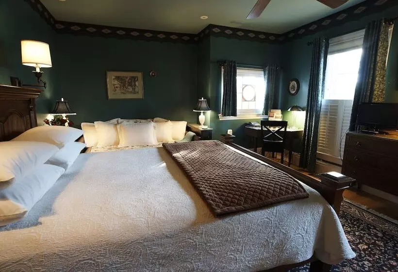 צימר Ash Street Inn