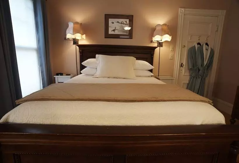 צימר Ash Street Inn