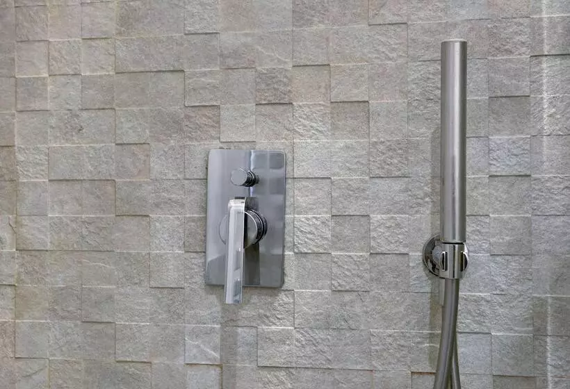 Colosseo Gardens   My Extra Home