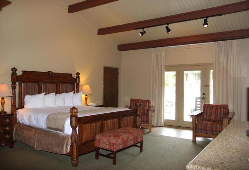 Fontana Village Resort & Marina