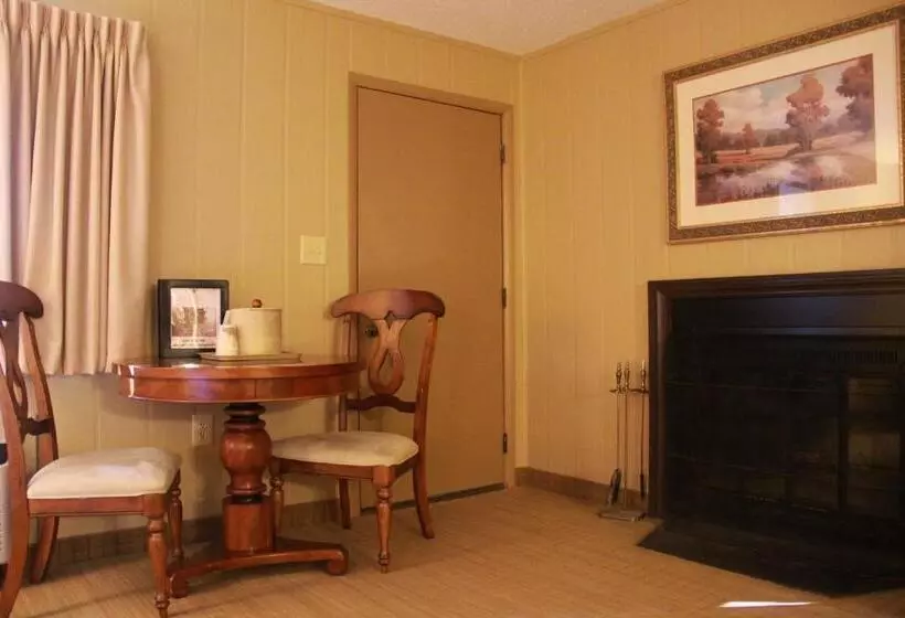 Fontana Village Resort & Marina