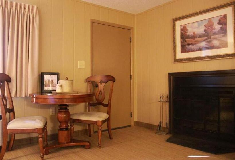 Fontana Village Resort & Marina