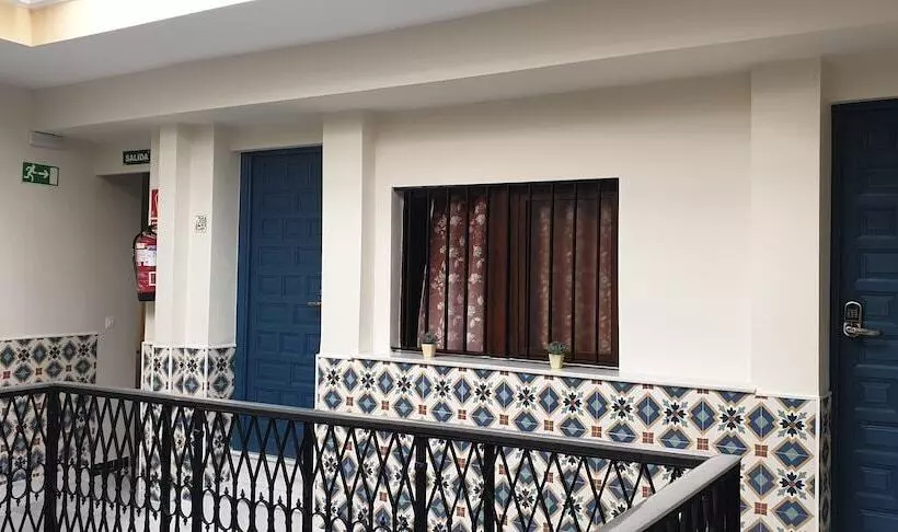 مسافرخانه Pension Catedral