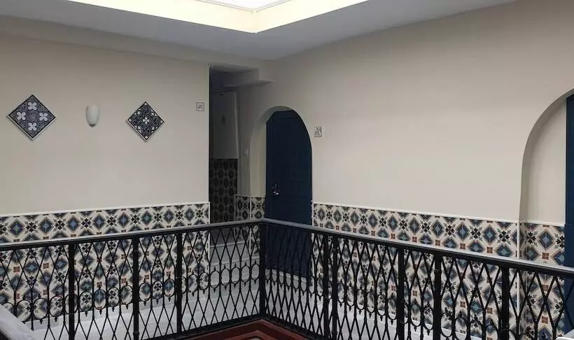 مسافرخانه Pension Catedral