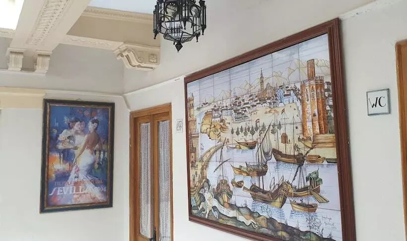 مسافرخانه Pension Catedral