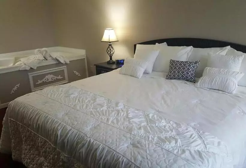 ホテル Amerivu Inn And Suites New Richmond