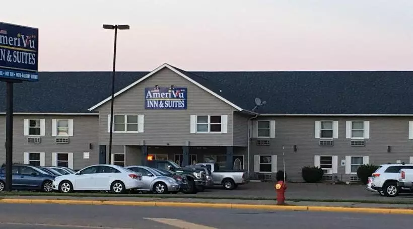 ホテル Amerivu Inn And Suites New Richmond