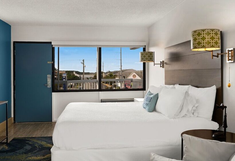 Отель Beach House Dewey