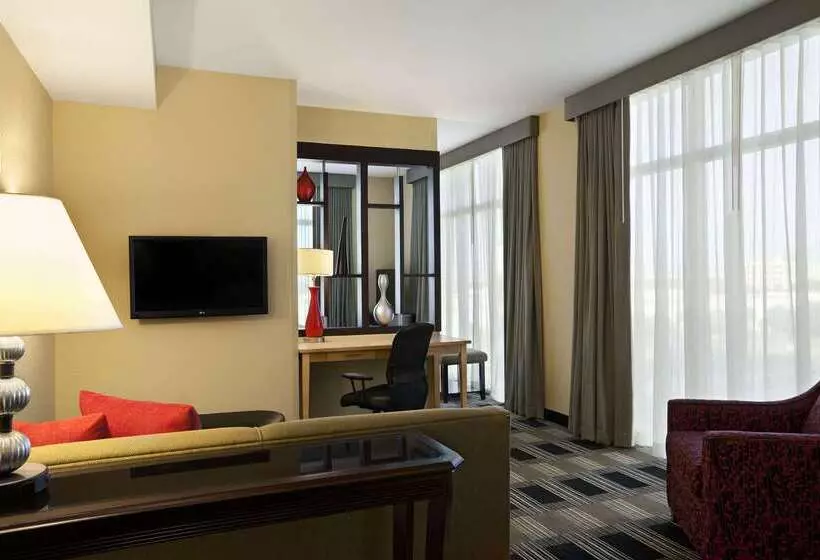 ホテル Holiday Inn Express Miami Airport Blue Lagoon Area, An Ihg