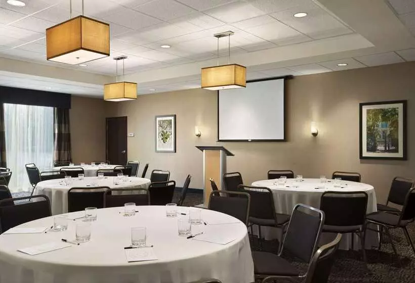 ホテル Holiday Inn Express Miami Airport Blue Lagoon Area, An Ihg