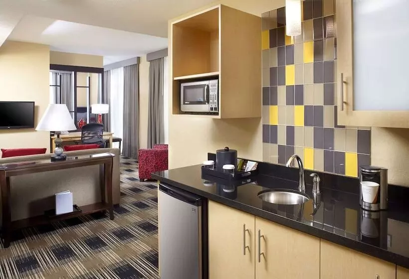ホテル Holiday Inn Express Miami Airport Blue Lagoon Area, An Ihg