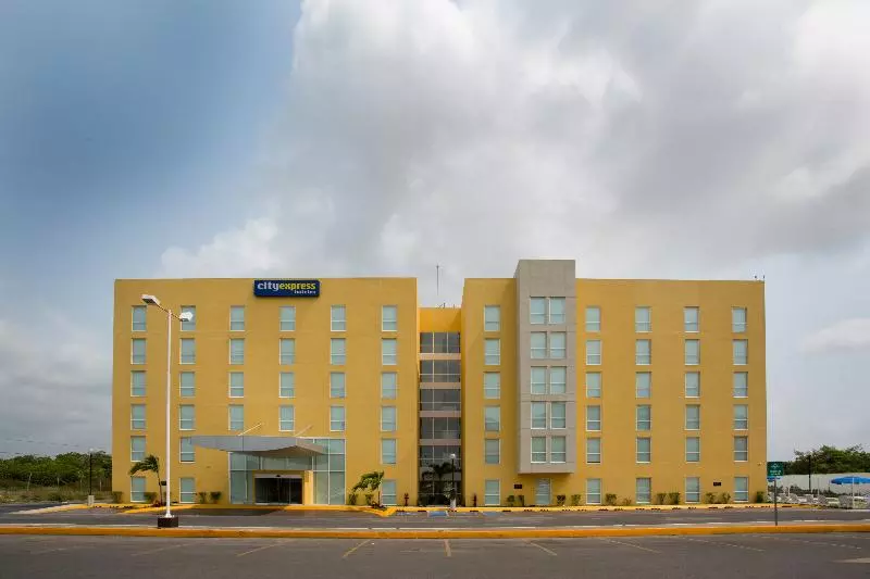 Hotelli City Express By Marriott Chetumal