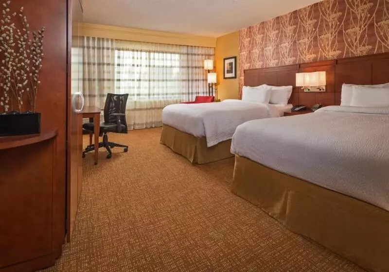 Отель Courtyard By Marriott Glassboro Rowan University