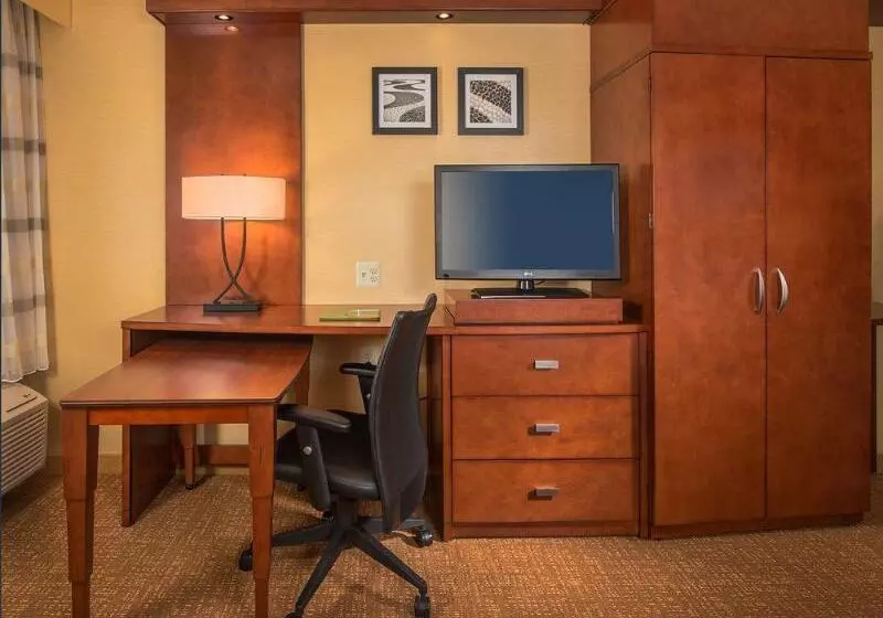 Отель Courtyard By Marriott Glassboro Rowan University