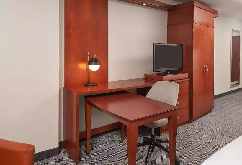 Отель Courtyard By Marriott Glassboro Rowan University