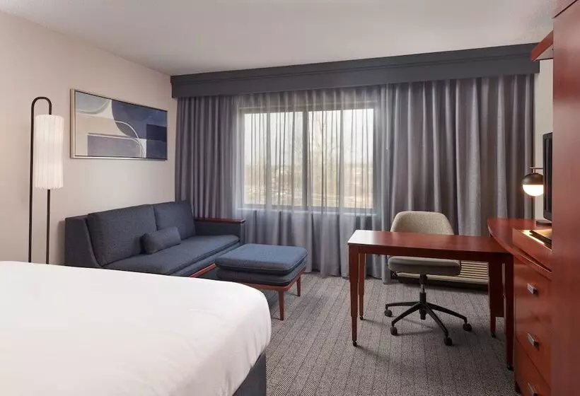 Отель Courtyard By Marriott Glassboro Rowan University