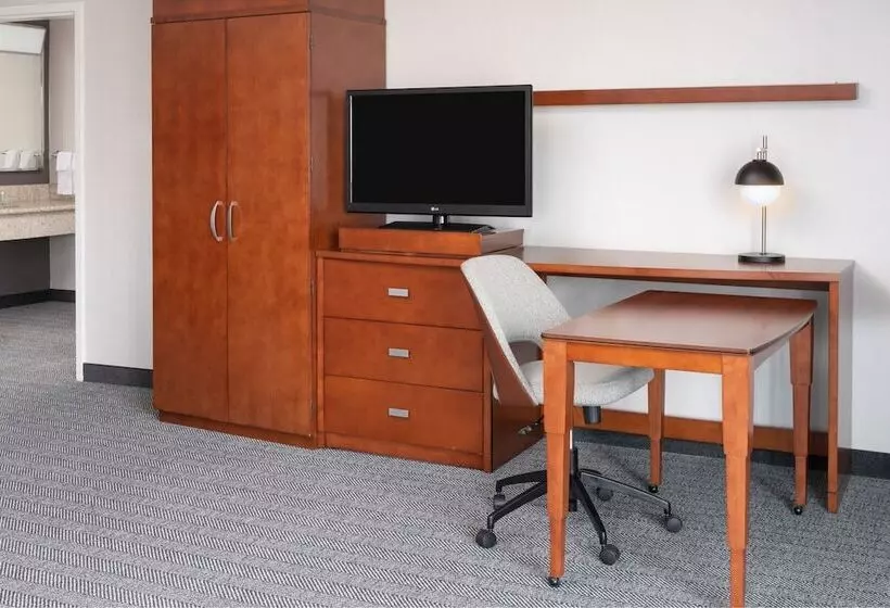 Отель Courtyard By Marriott Glassboro Rowan University