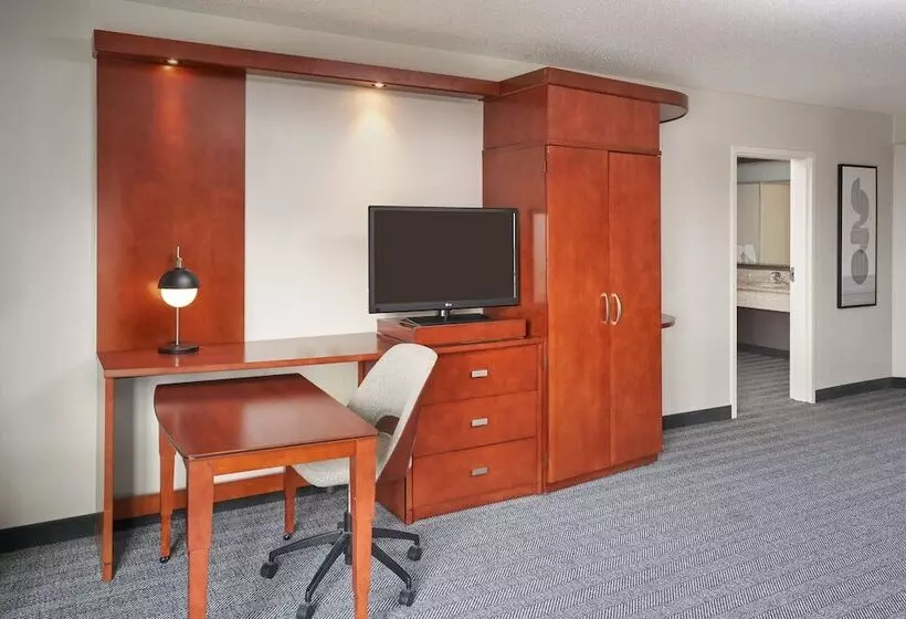 Отель Courtyard By Marriott Glassboro Rowan University